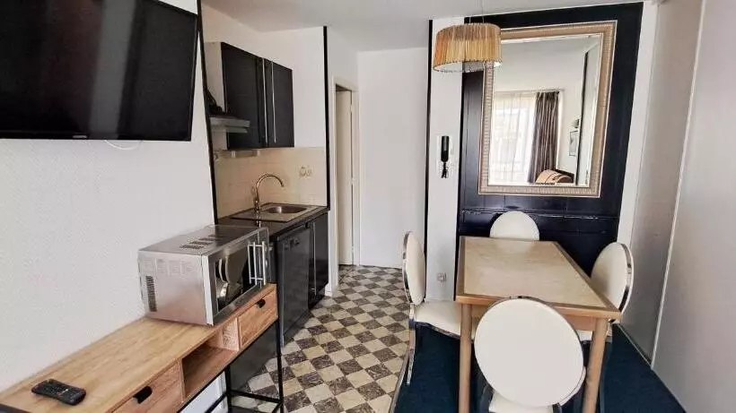 آپارتمان 1 خوابه, Appart Hôtel Le Trianon