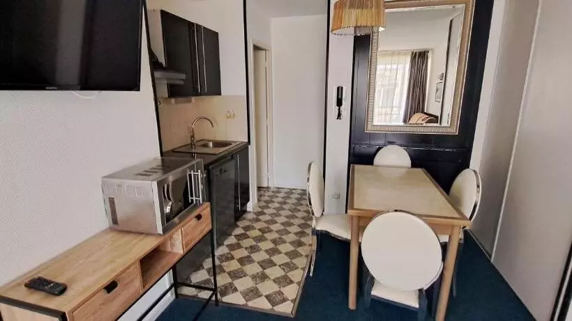آپارتمان 1 خوابه, Appart Hôtel Le Trianon