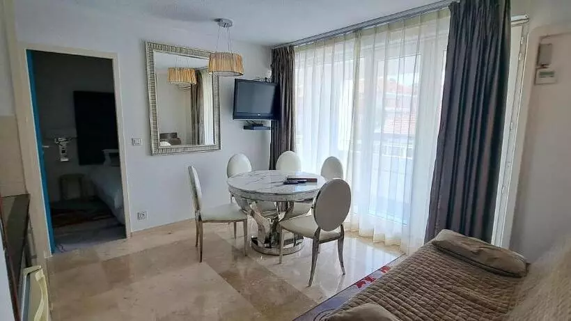 آپارتمان 2 خوابه, Appart Hôtel Le Trianon