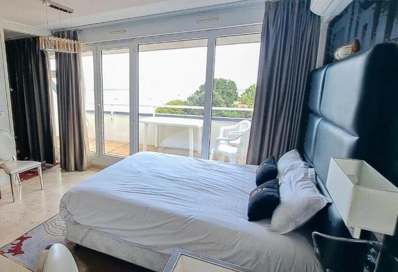 استودیوی استاندارد با چشمانداز دریا, Appart Hôtel Le Trianon