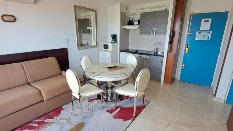 آپارتمان 1 خوابه با چشمانداز دریا, Appart Hôtel Le Trianon