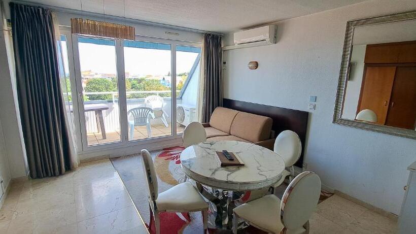 آپارتمان 1 خوابه با چشمانداز دریا, Appart Hôtel Le Trianon