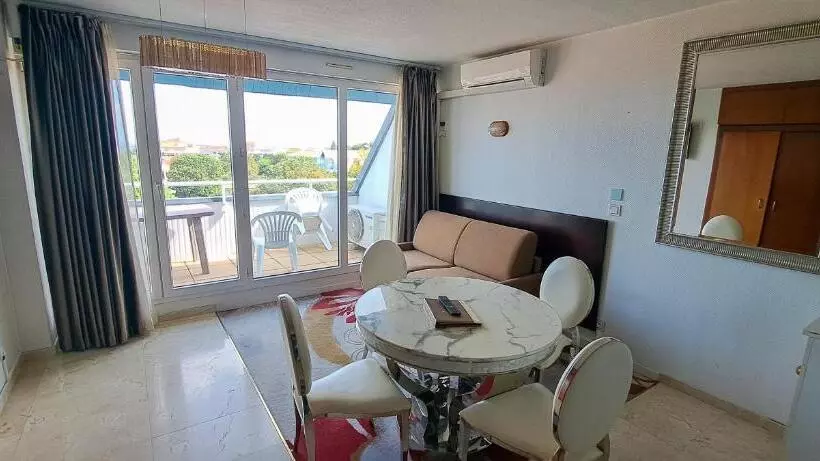 آپارتمان 1 خوابه با چشمانداز دریا, Appart Hôtel Le Trianon