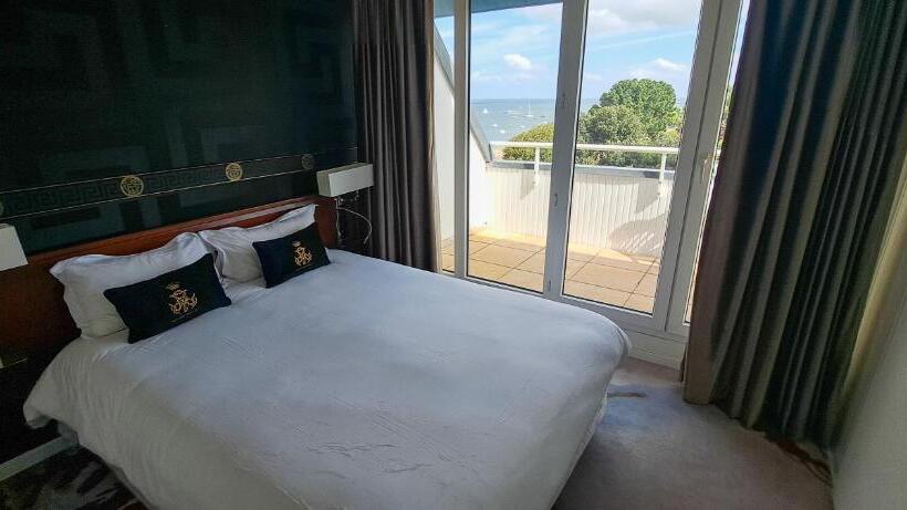 آپارتمان 1 خوابه با چشمانداز دریا, Appart Hôtel Le Trianon