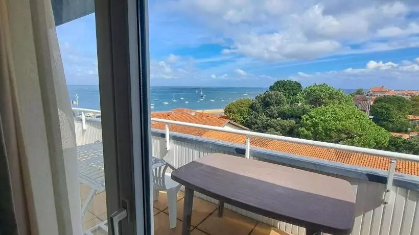 آپارتمان 1 خوابه با چشمانداز دریا, Appart Hôtel Le Trianon