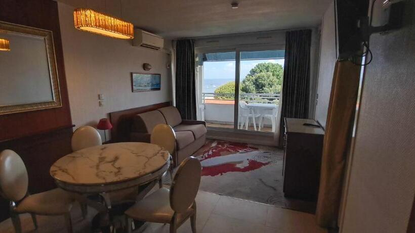 آپارتمان 1 خوابه با چشمانداز دریا, Appart Hôtel Le Trianon