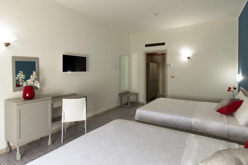 三人经典房间, Saracen Sands Hotel & Congress Centre Palermo