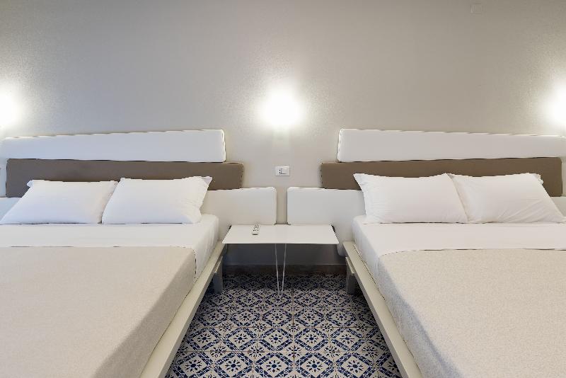 Четырехместный Номер Superior, Saracen Sands Hotel & Congress Centre   Palermo