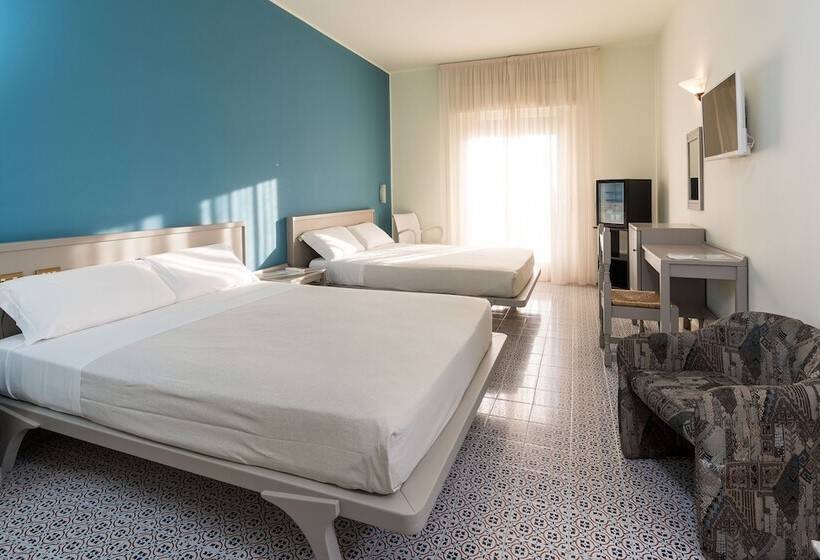 经典四人房间, Saracen Sands Hotel & Congress Centre Palermo