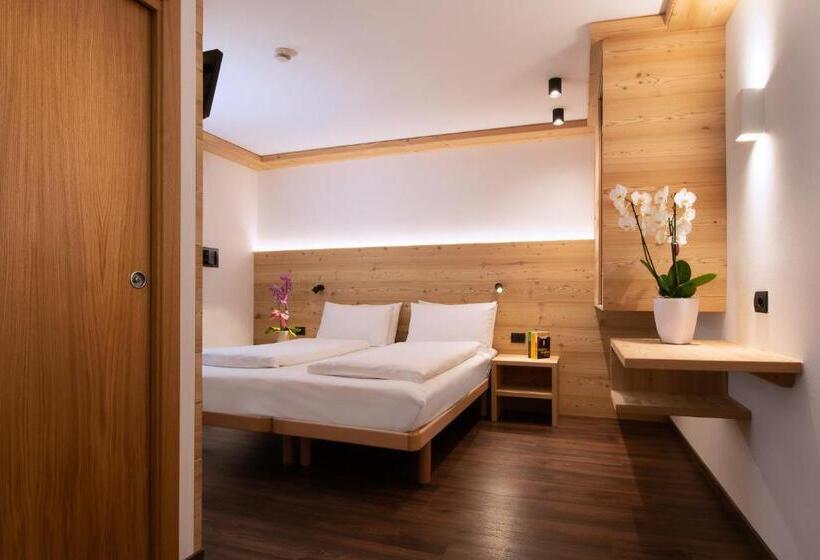 Номер Стандарт с Балконом, B&b Marilena