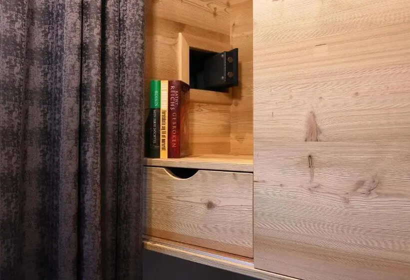 اتاق خانوادگی, B&b Marilena