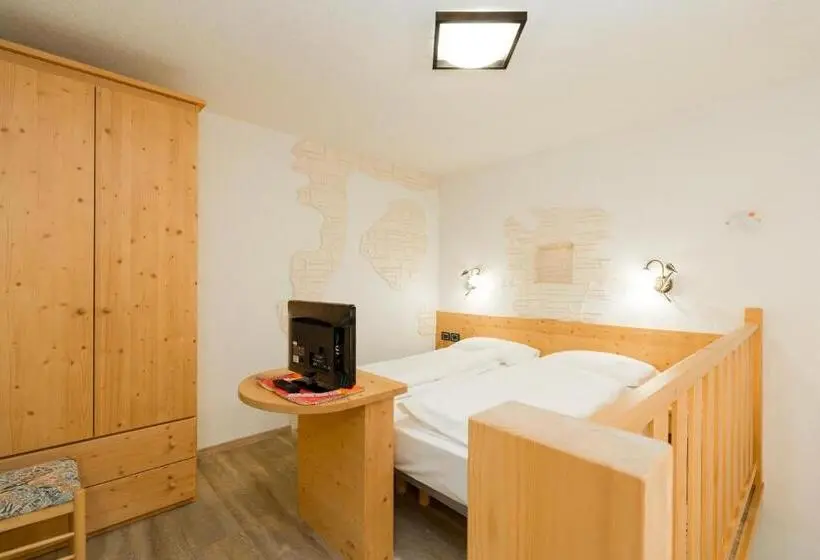 اتاق استاندارد با چشم‌انداز کوهستان, B&b Marilena