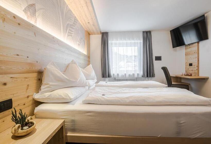 Номер Стандарт Вид на Горы, B&b Marilena