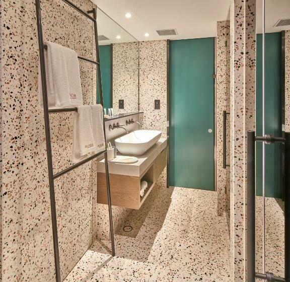 اتاق استاندارد, The Arca