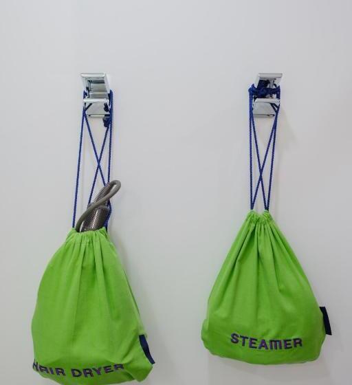 غرفة قياسية فردية, The Gallatin