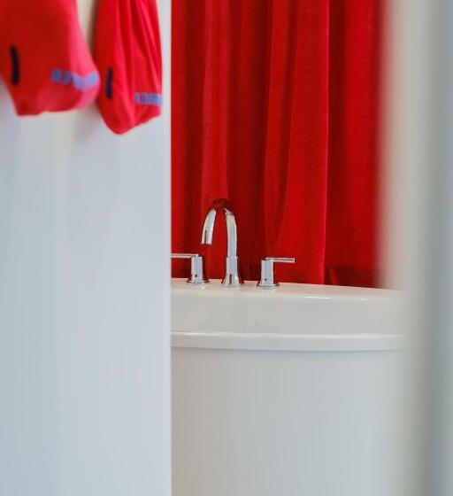 غرفة ديلوكس سرير كينج, The Gallatin