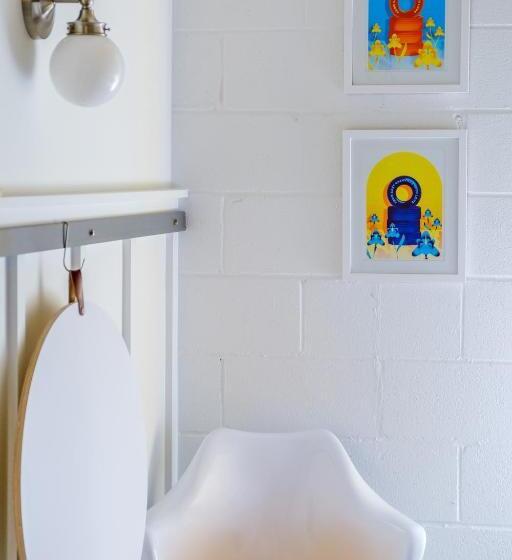 غرفة قياسية فردية, The Gallatin