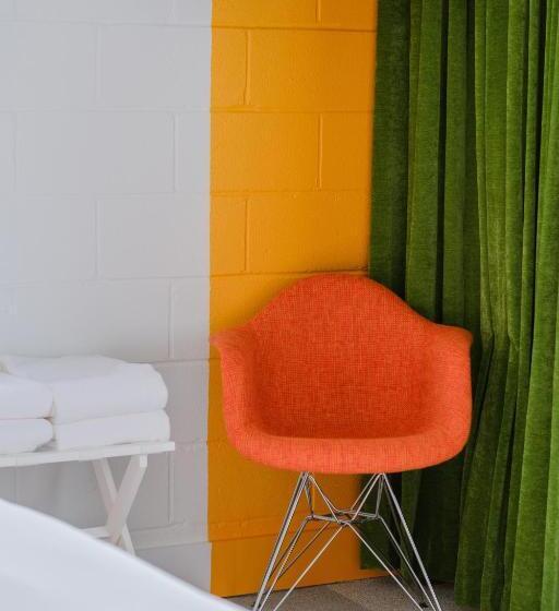 غرفة ديلوكس سرير كينج, The Gallatin