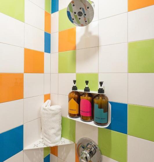 جناح, The Gallatin