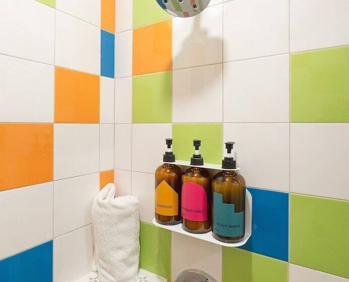 جناح, The Gallatin