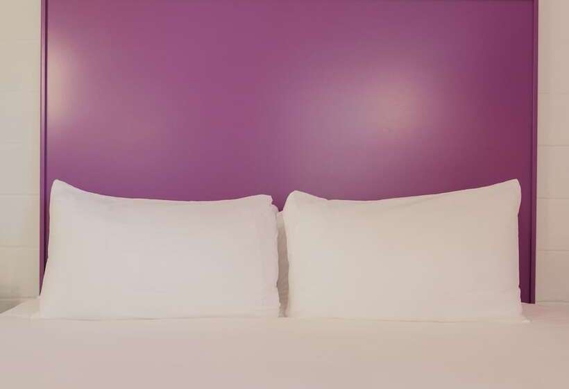 غرفة قياسية فردية, The Gallatin