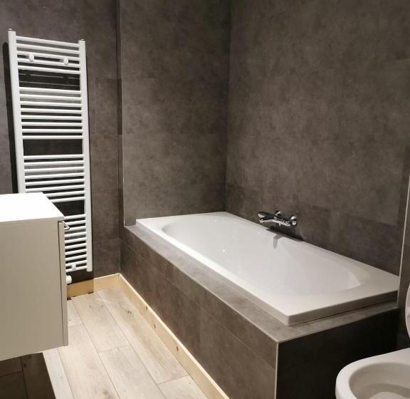 스탠다드 룸, Luxury Spa Hotel Francofolies