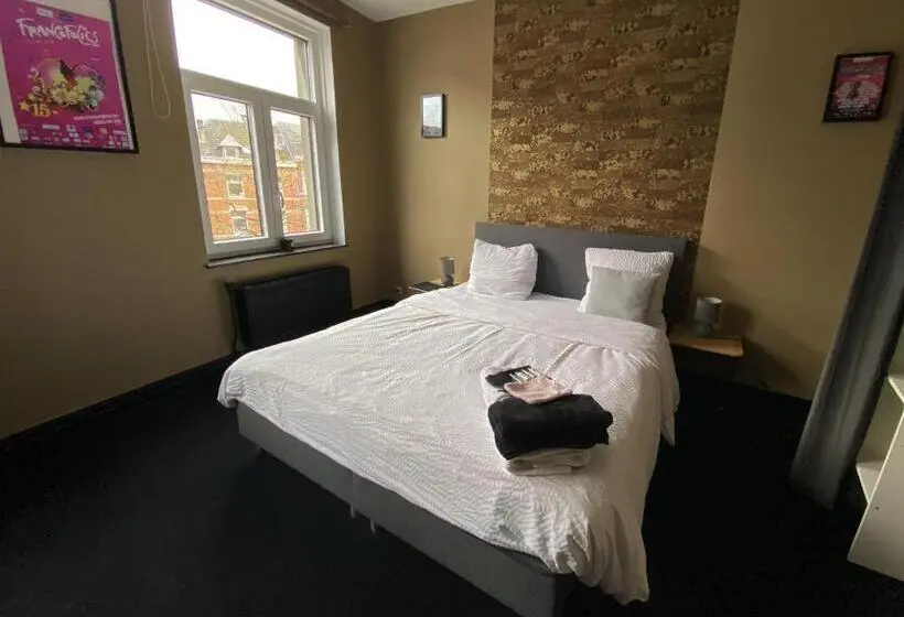 اتاق سوپریور سه تخته, Luxury Spa Hotel Francofolies