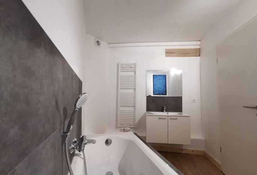 스탠다드 룸, Luxury Spa Hotel Francofolies