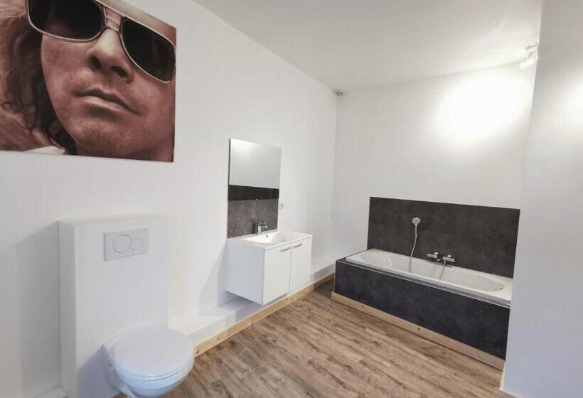 스탠다드 룸, Luxury Spa Hotel   Francofolies