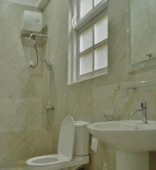 Quarto Deluxe, Queensark