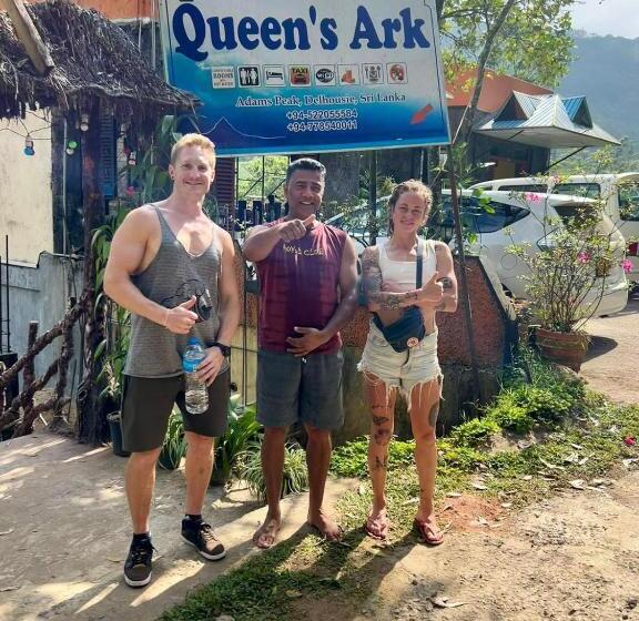 Quarto Triplo Estandar, Queensark