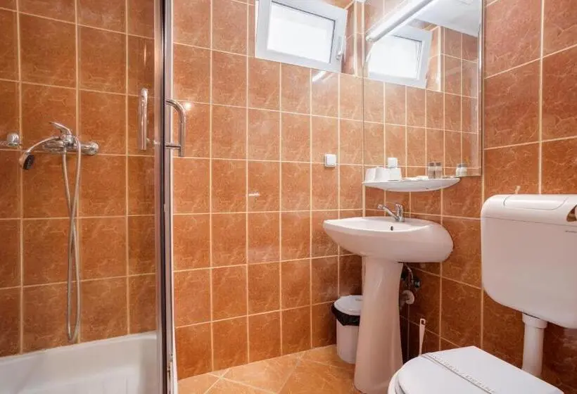 1 Bedroom Apartment Lake View, Bianca