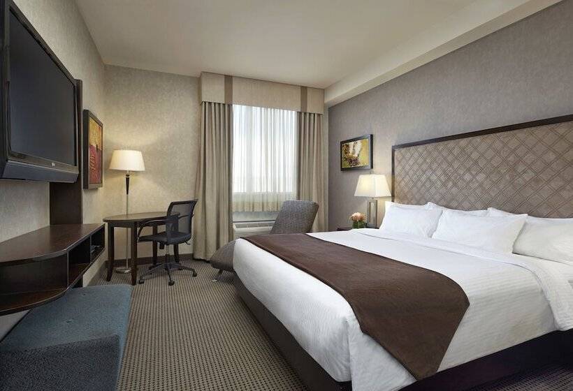 غرفة قياسية سرير كينج, Acclaim Hotel By Clique