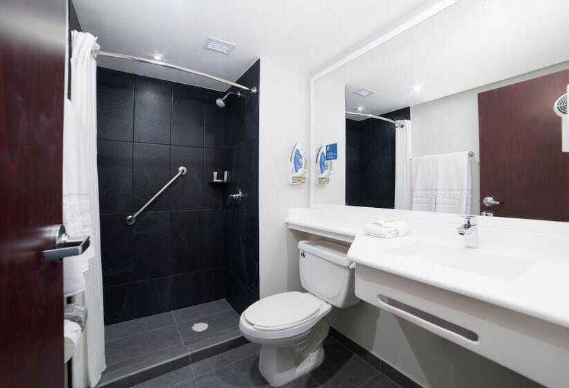 ２ダブルベッドのスタンダードルーム, City Express By Marriott Silao Aeropuerto