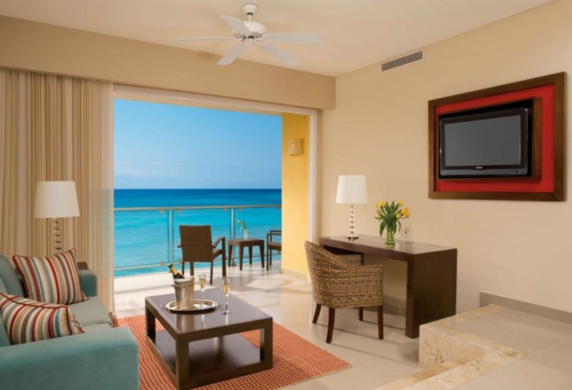 Junior Suite met Uitzicht op Zee, Dreams Jade Resort & Spa  All Inclusive