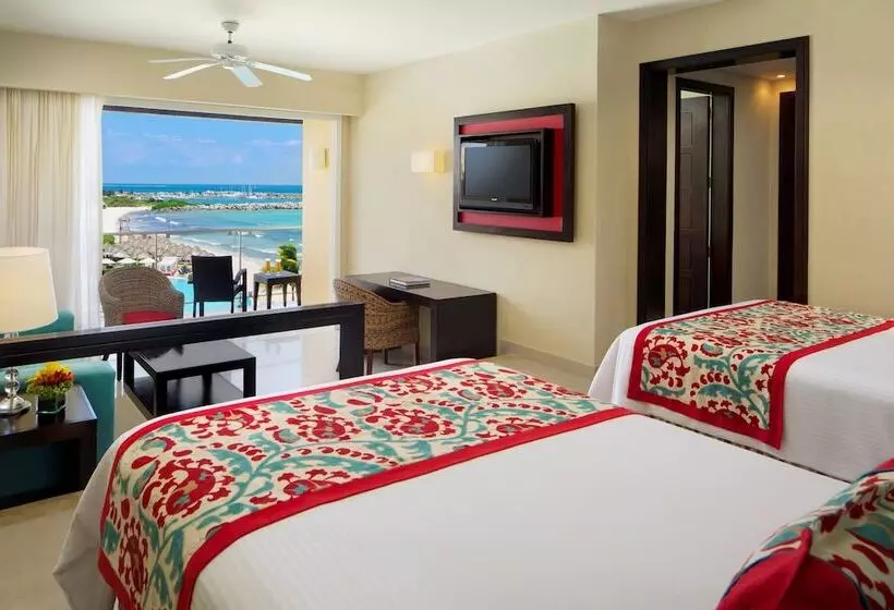 キングサイズベッドのジュニアスイート, Dreams Jade Resort & Spa  All Inclusive