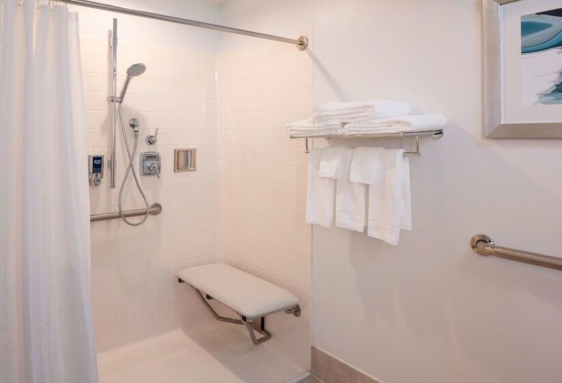 غرفة ديلوكس, Four Points By Sheraton Norwood Conference Center