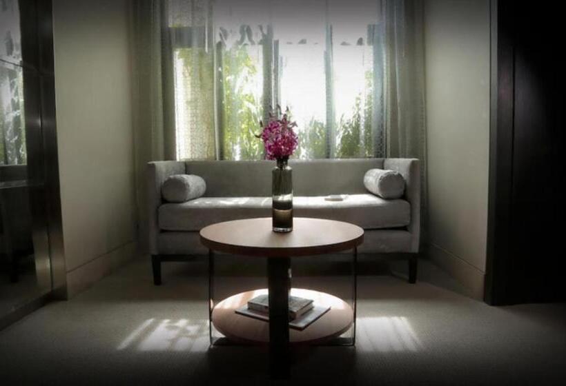 سوییت اجرایی, Hippodrome Hotel Condesa