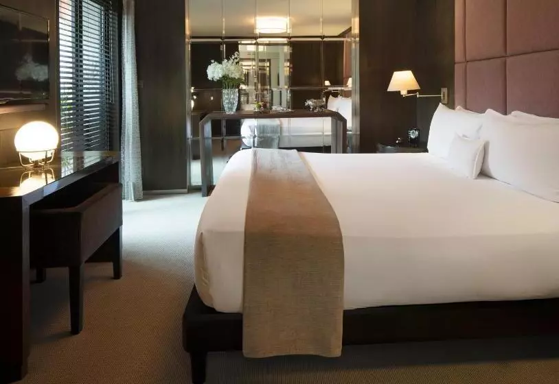 سوییت اجرایی, Hippodrome Hotel Condesa