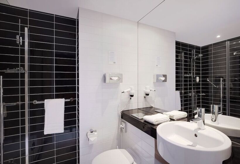 اتاق استاندارد, Holiday Inn Express Bremen Airport, An Ihg