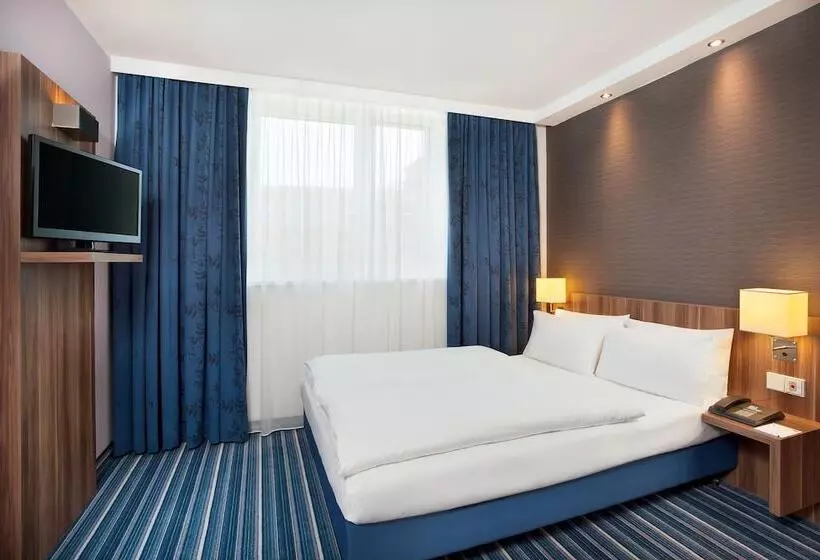 اتاق استاندارد, Holiday Inn Express Bremen Airport, An Ihg