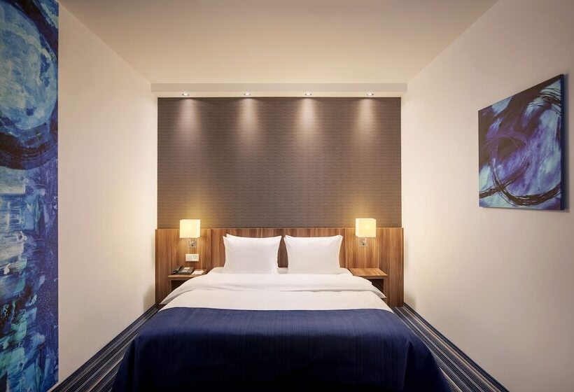 اتاق استاندارد, Holiday Inn Express Bremen Airport, An Ihg