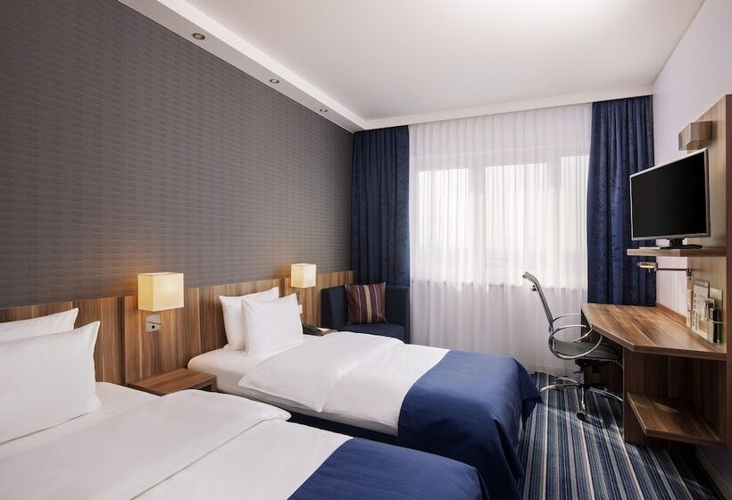اتاق استاندارد, Holiday Inn Express Bremen Airport, An Ihg