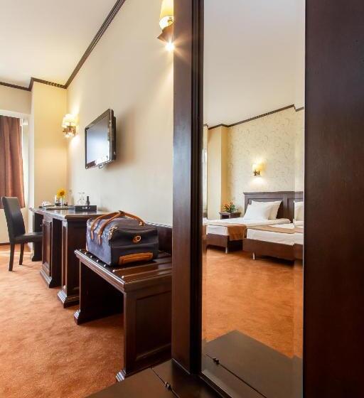 اتاق اجرایی سه نفره, International Bucharest City Centre