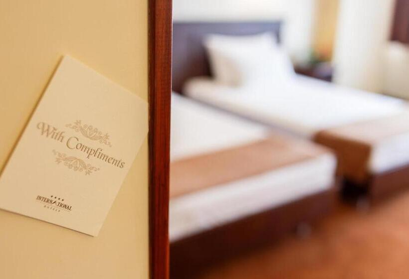 اتاق اجرایی سه نفره, International Bucharest City Centre