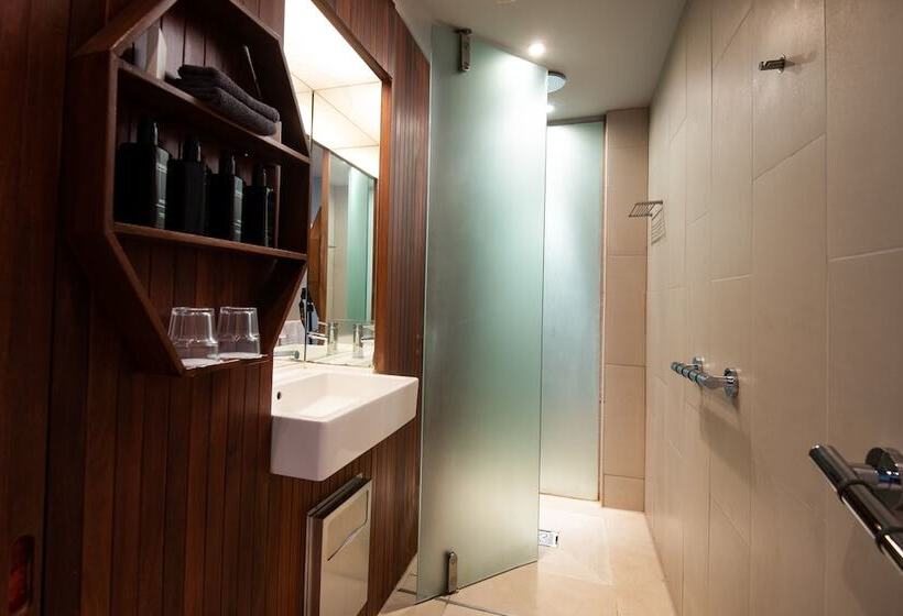 Номер Стандарт Вид на Море, The Midland