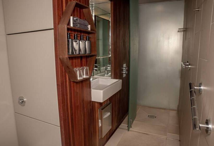 Номер Стандарт Вид на Море, The Midland