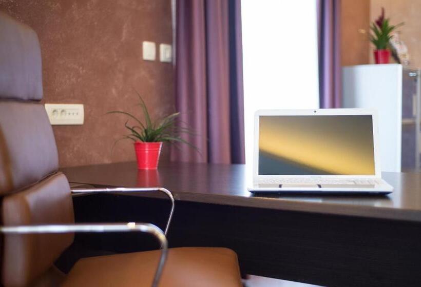 جناح رئاسى, Mostar