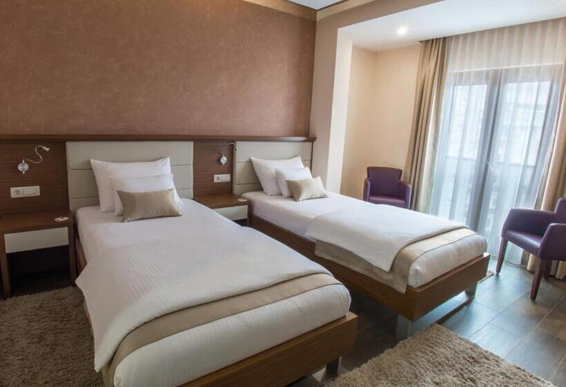 غرفة قياسية, Mostar