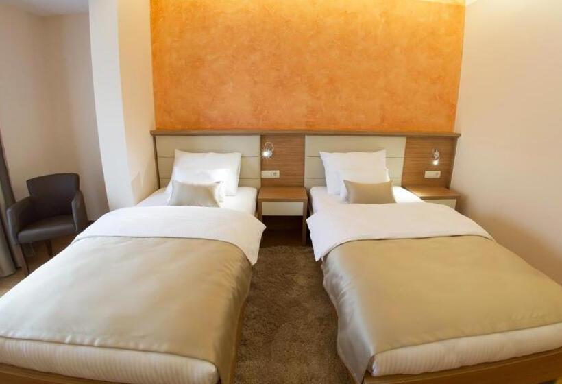 غرفة قياسية, Mostar